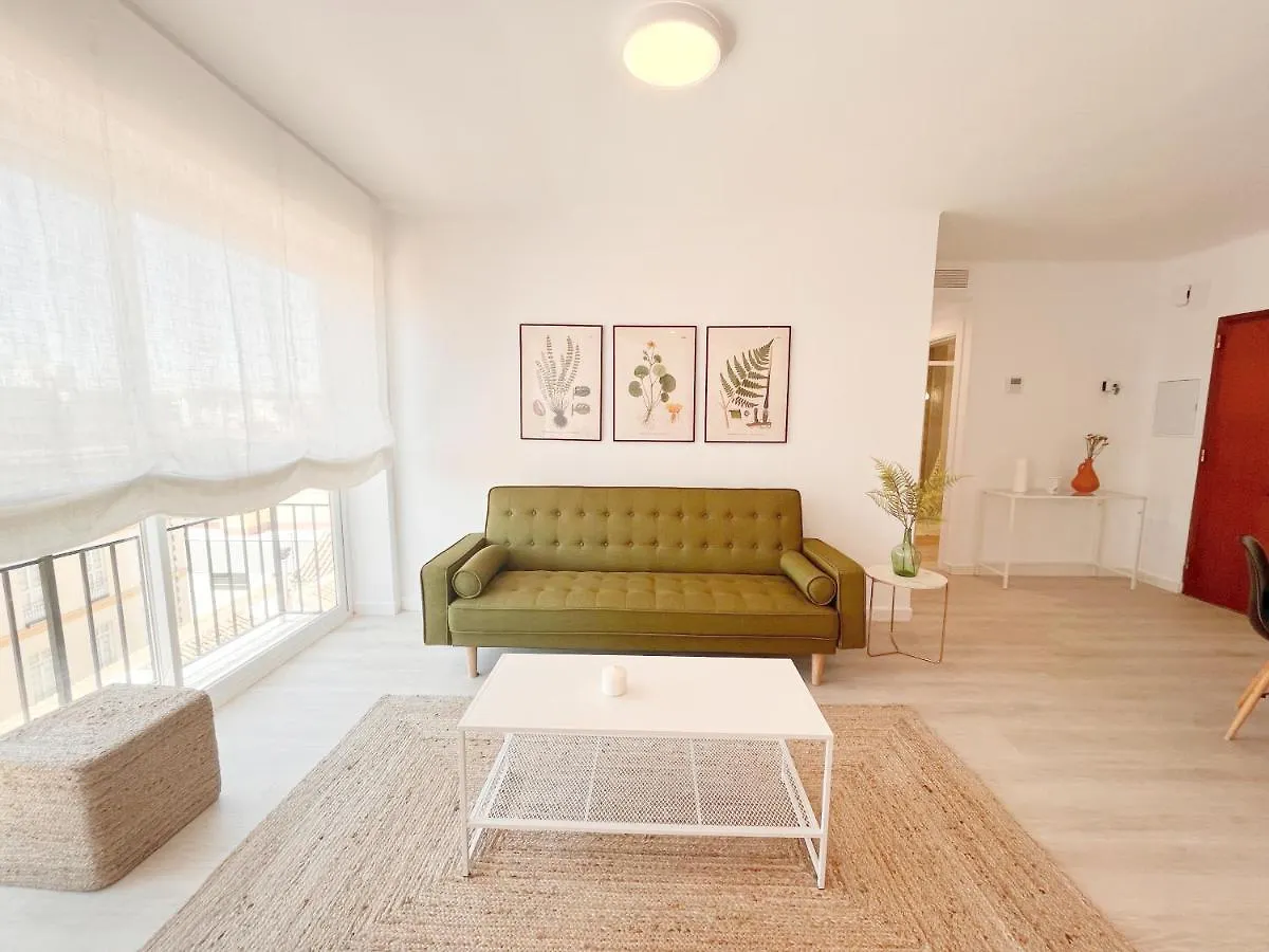 Homely Malaga Cienfuegos, Plaza De La Merced Con Vistas Апартаменты